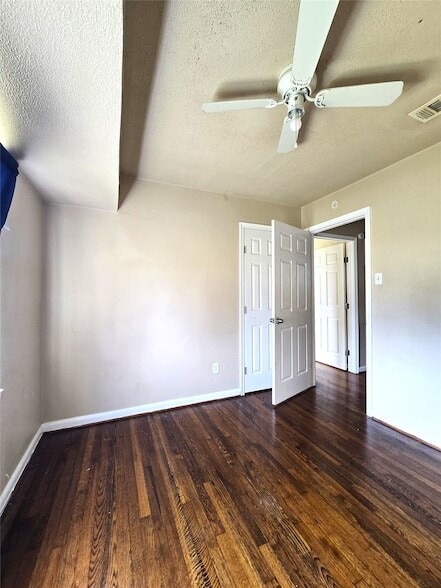 Building Photo - 12121 Hoblitzelle Dr