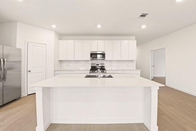 Building Photo - 16314 Texas Flatland Wy