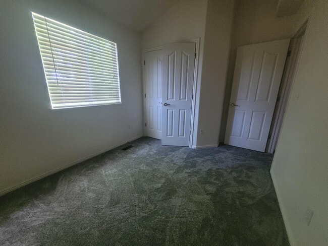 Building Photo - 5555 Geronimo Way