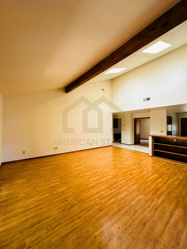Building Photo - 1121 Pellham Dr