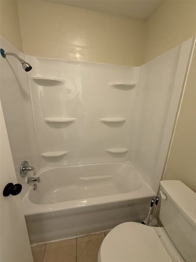 Building Photo - Recently updated in 2026 - Lovely 3 bedroom 2 bath home for lease in south Bossier City LA 71112