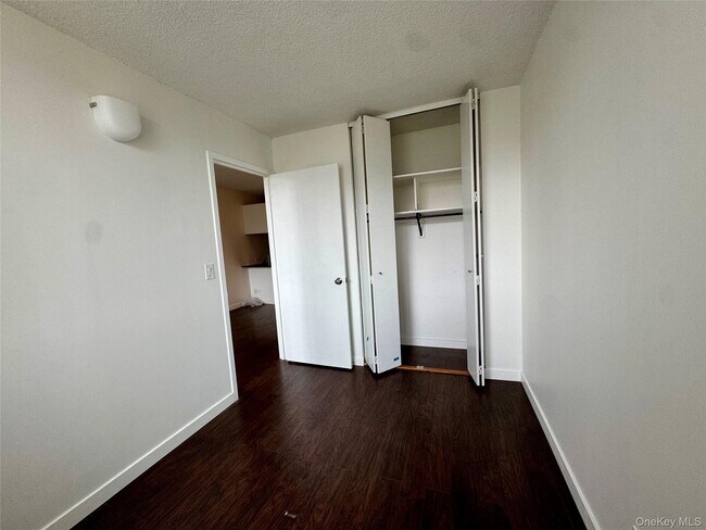 Building Photo - 62-54 97th Pl