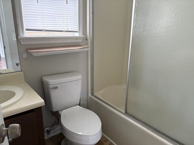 Building Photo - WINTER MOVE-IN SPECIAL: $500 OFF 1st MONTH'S RENT!**