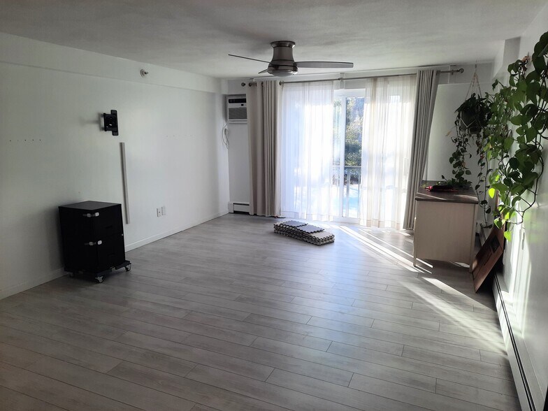 Building Photo - 56 Townsend St