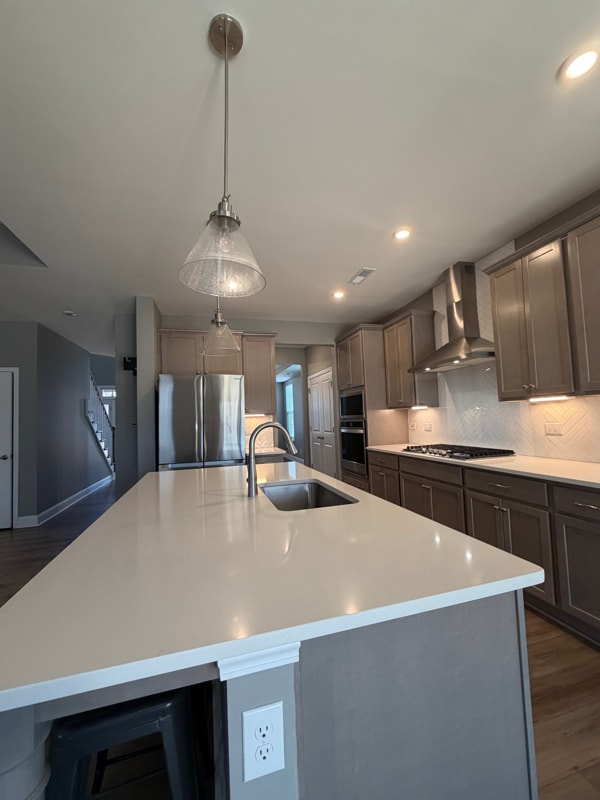 Building Photo - 1553 Cedar Tree Dr