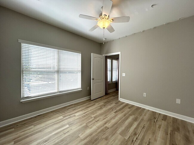 Building Photo - Convenient Boone Living – 3BD/3BA at Pine ...