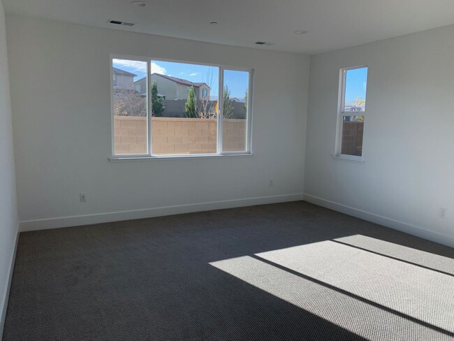 Building Photo - Home In Tracy Hills - Tenant occupied DO N...