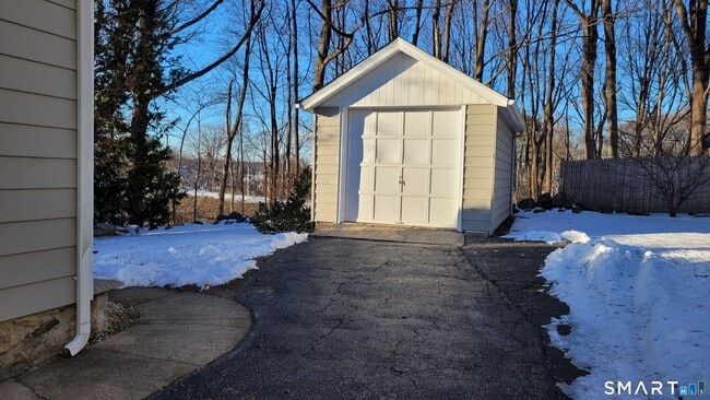 Building Photo - 10 Olmstead Pl