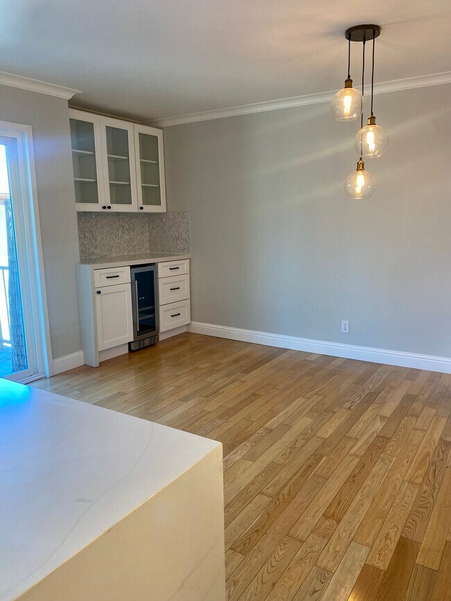 Dining room with bar & wine fridge - 11337 Nebraska Ave