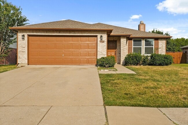 Primary Photo - 2621 S Wavecrest Ct