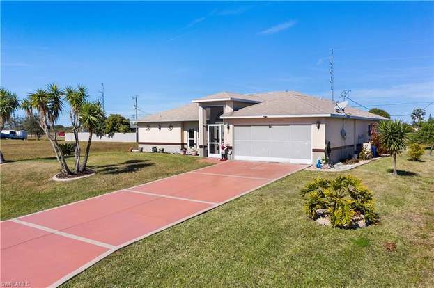 Building Photo - 703 NE 23rd Terrace