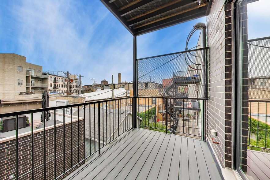 Building Photo - 3740 N Clifton Ave
