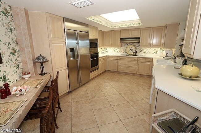 Building Photo - 60 Seagate Dr