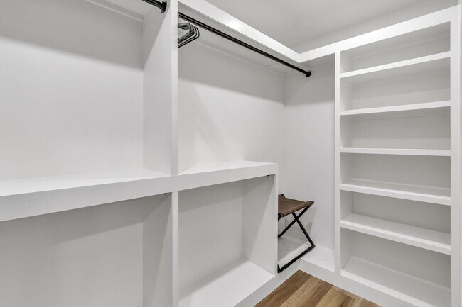 Building Photo - 2909 N 81st Pl