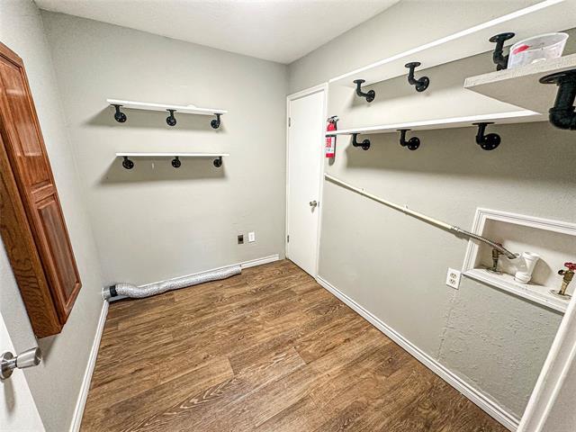 Building Photo - 1125 Wedgewood Dr