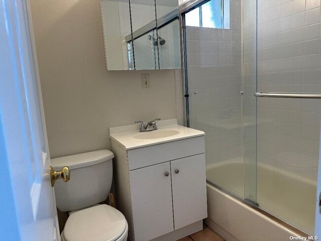 Building Photo - 92 Harbor Rd