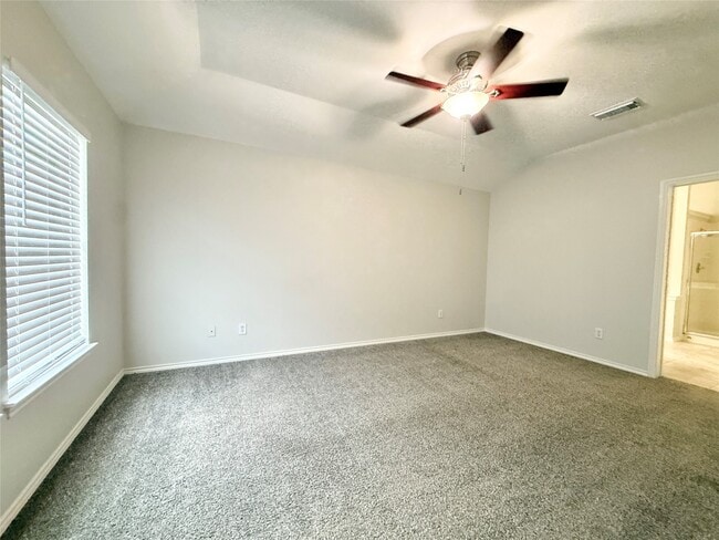 Building Photo - 12404 Shady Brook Dr