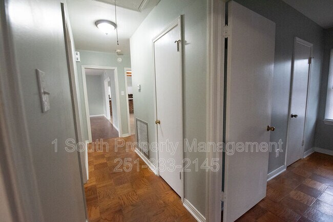 Building Photo - 4361 Montclair Cir E