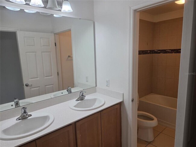 Building Photo - 3872 Carrick Bend Dr