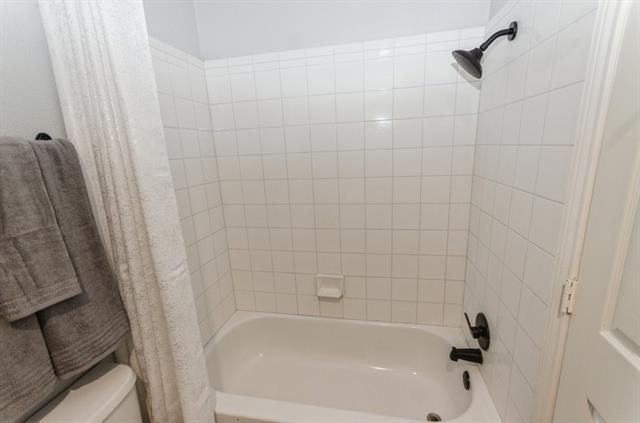 Building Photo - 1402 Belaire Dr