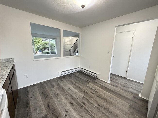 Building Photo - 1615 63rd St SE