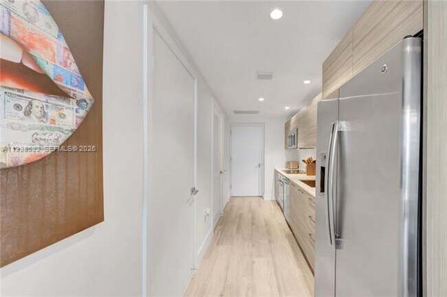 Building Photo - 121 NE 34th St