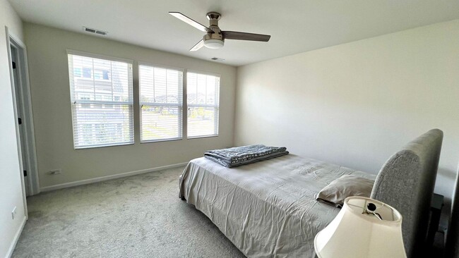 Building Photo - 538 Watercress Dr