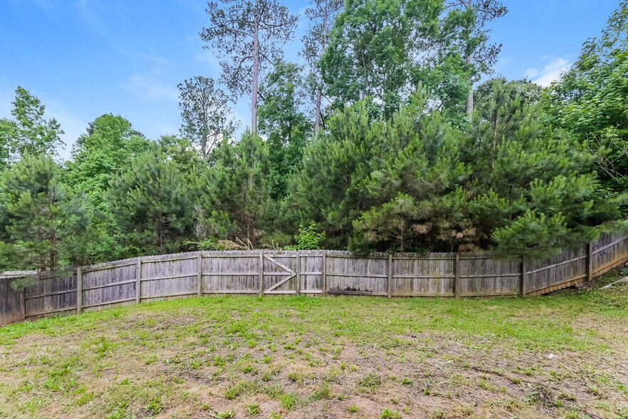 Building Photo - 1070 Sutherland Dr