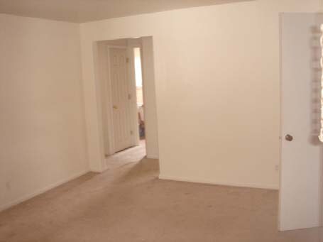 Living Room - 2756-2766 W North Bend Rd