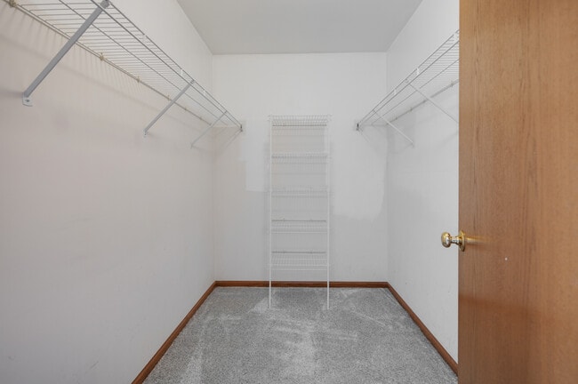 Building Photo - 1829 Golden Gate Ln