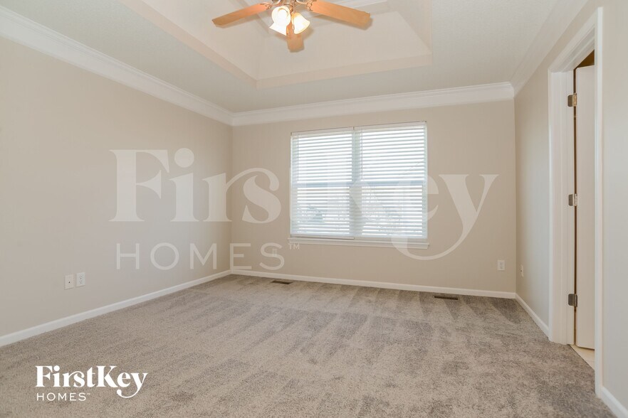 Building Photo - 728 Corrington Dr