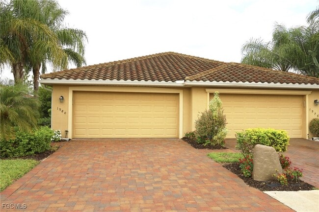 Building Photo - 1980 Wellington St