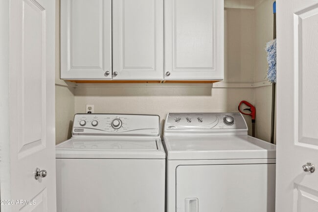 Building Photo - 9450 E Becker Ln