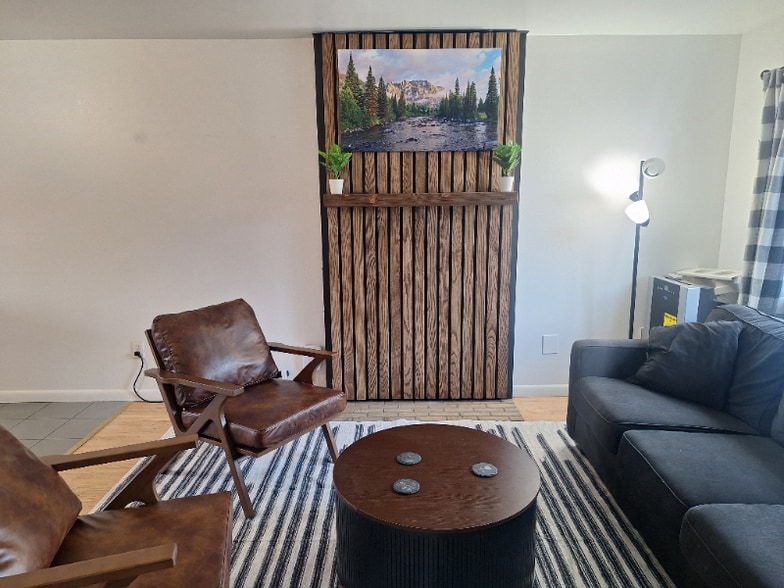 Building Photo - 2172 Reed Dr