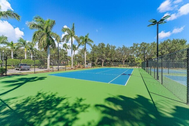 Building Photo - 2809 Amalei Dr