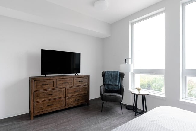 Interior Photo - KOZ on 16th