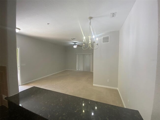 Building Photo - 6061 Kirkland Way