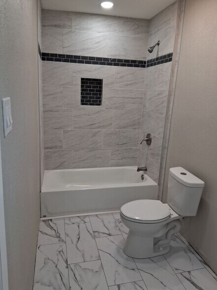 Building Photo - 5009 Cottey St