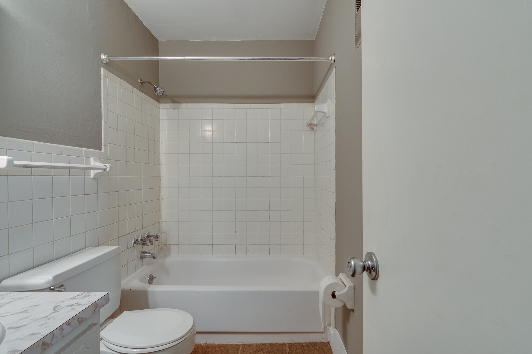 Building Photo - 3646 Spottswood Ave