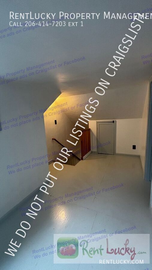 Building Photo - 1522 NE 97th St