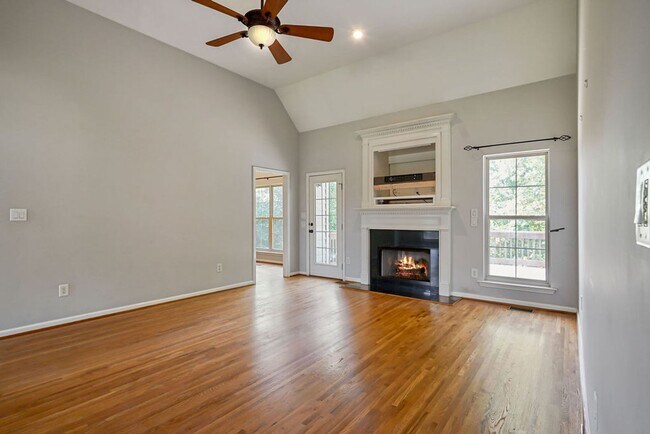 Building Photo - 3153 Cahaba Park Dr