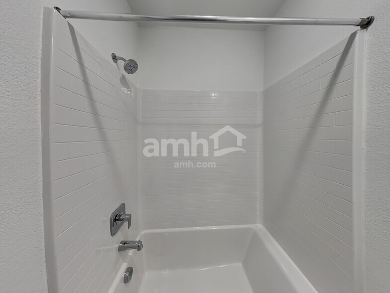 Building Photo - 5860 Fly Fisher St