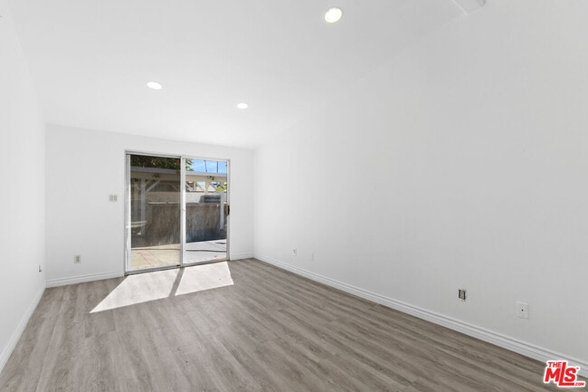 Building Photo - 20500 Archwood St
