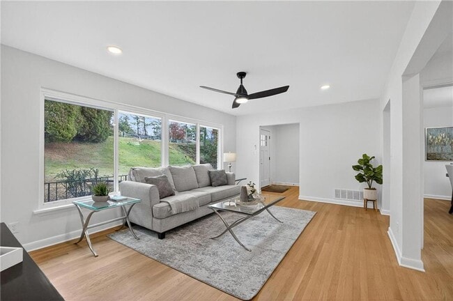 Building Photo - 2967 Flat Shoals Rd