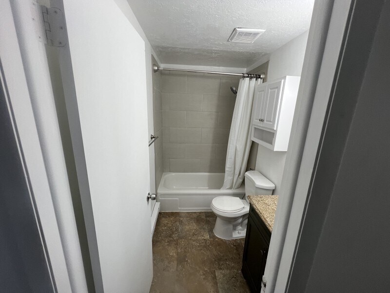 Building Photo - 5197 S 1900 W