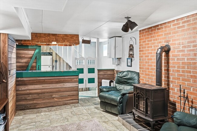 Building Photo - 14242 Hein Ln