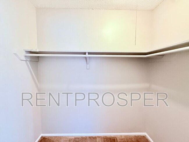 Building Photo - 4111 S Semoran Blvd