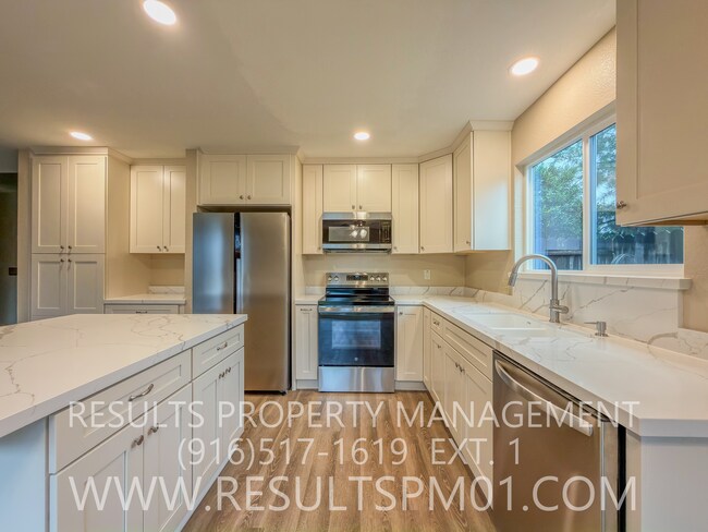 Building Photo - Spacious Single-Story Home in Prime Citrus Heights Location