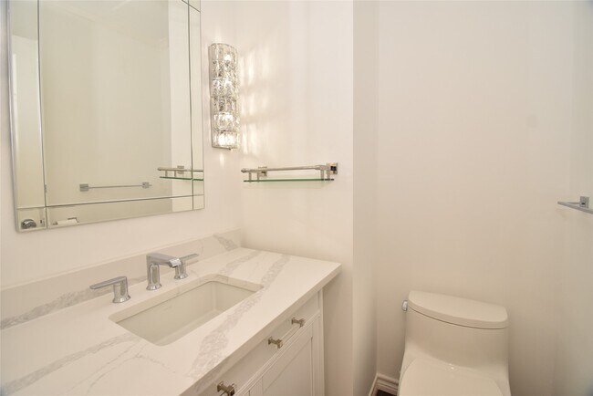 Building Photo - 5110 San Felipe St