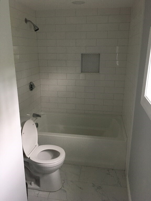 Building Photo - 28 Warnock St